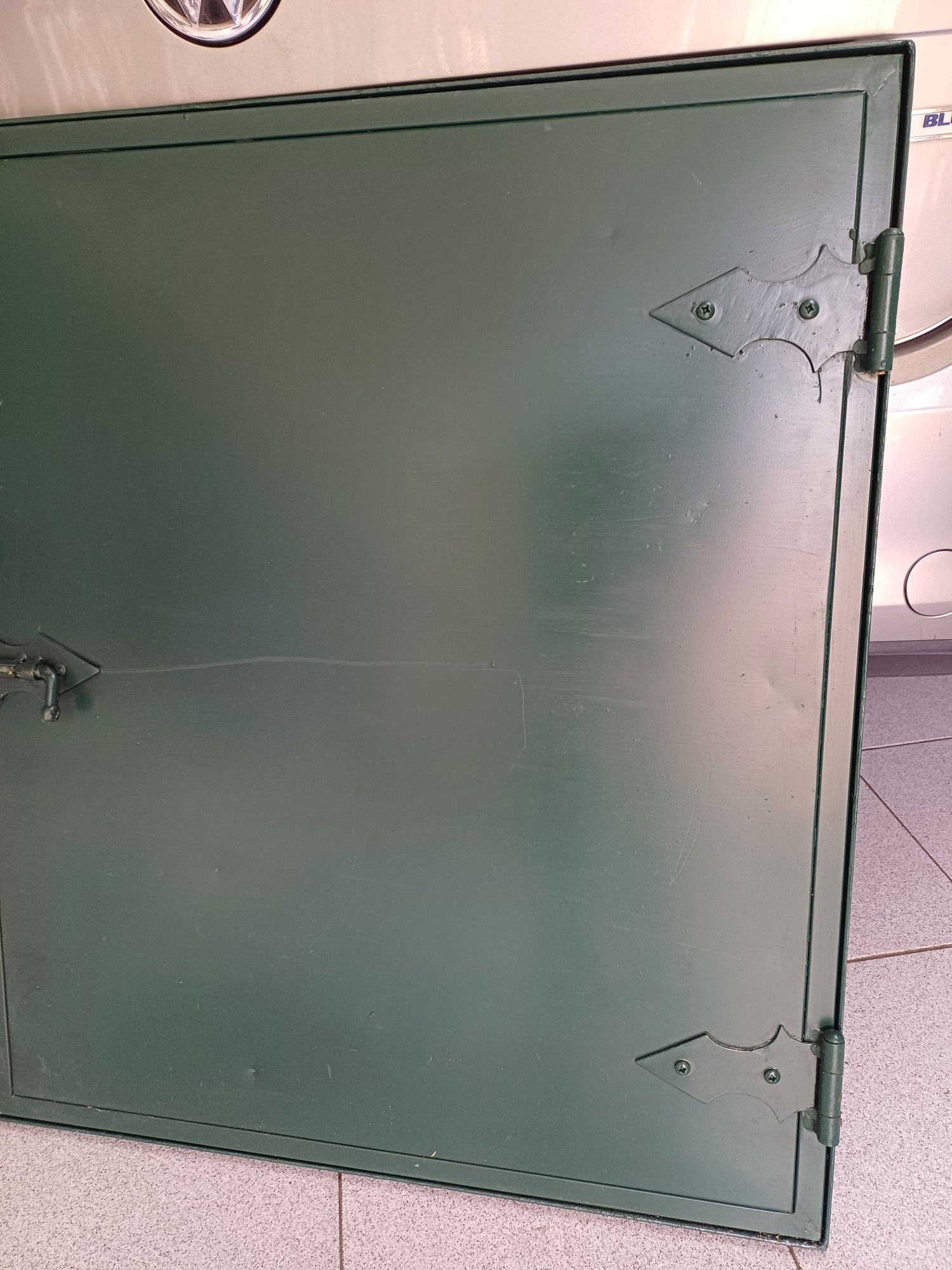 Janela em ferro pintada