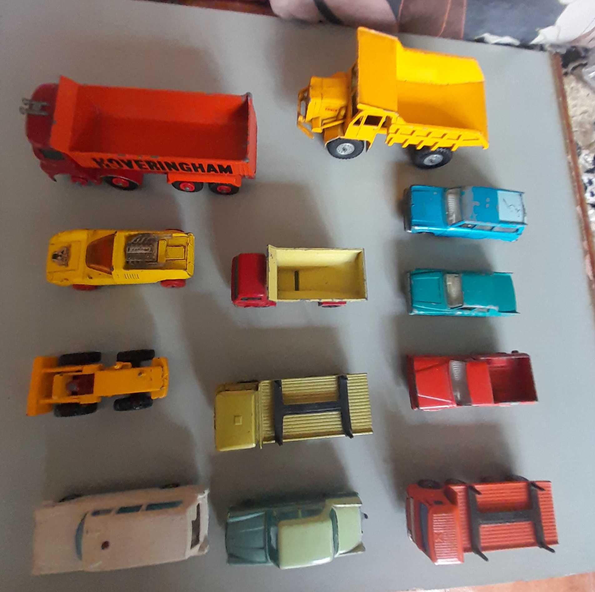 Miniaturas MATCHBOX e Corgi Toys