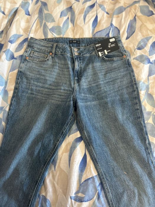 Джинси жіночі різні