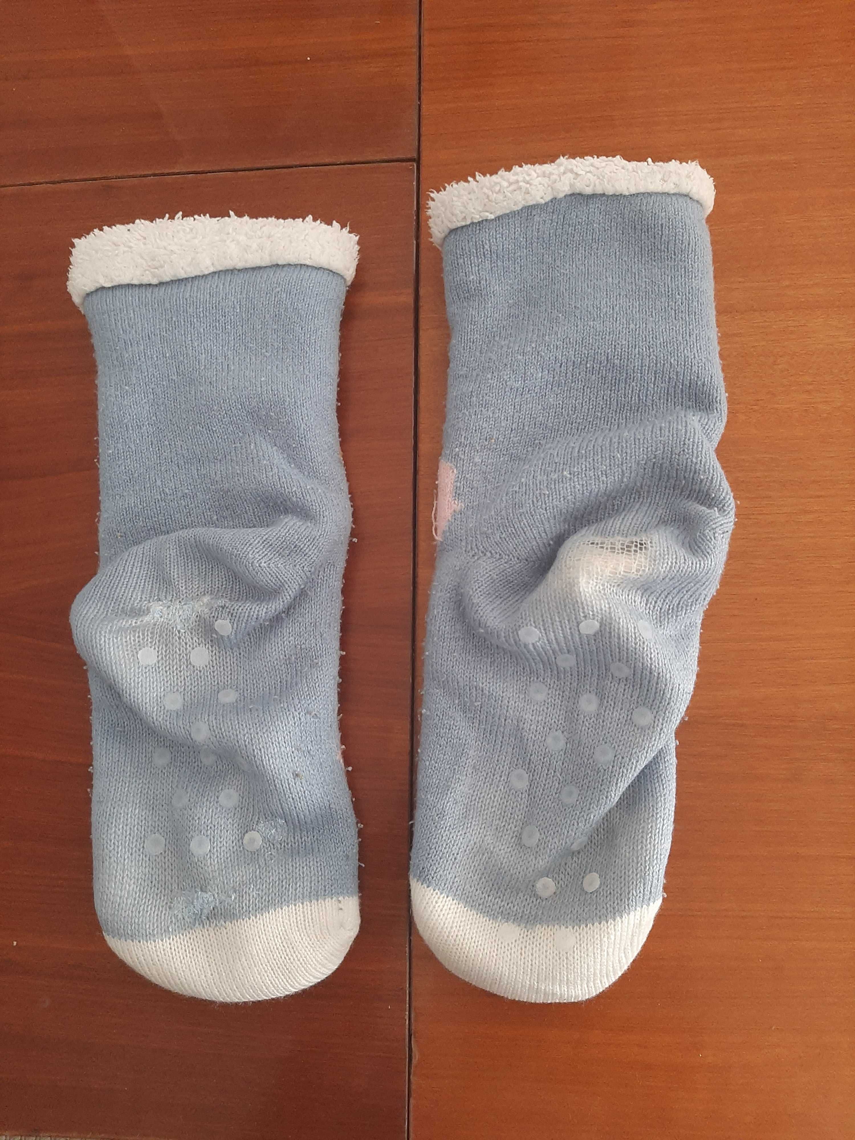 2 Meias pantufa com pêlo antiderrapantes