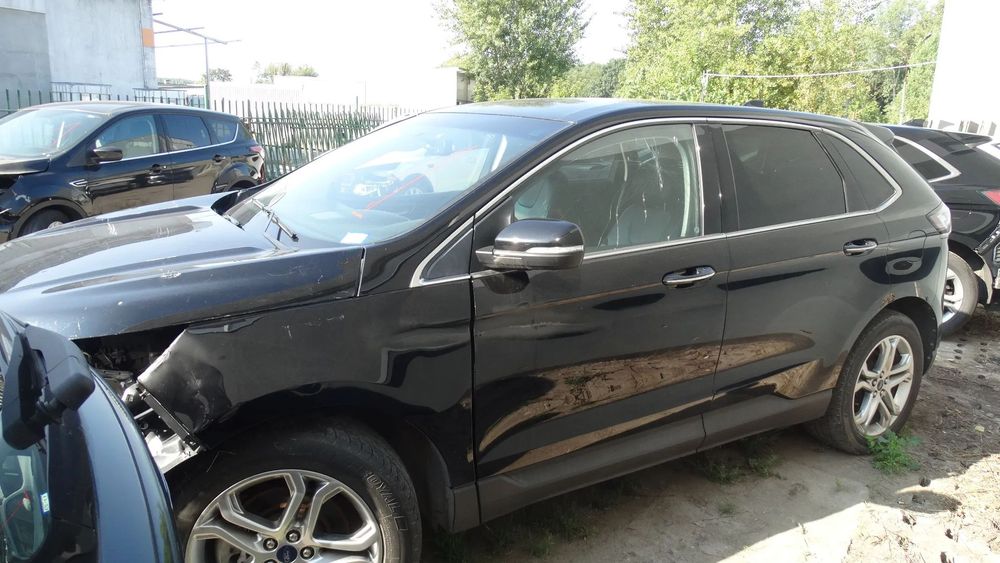 Ford Edge Edge 2.0 Benz TITANIUM 4x4 na miejscu w Polsce lekko uszk. opłacony