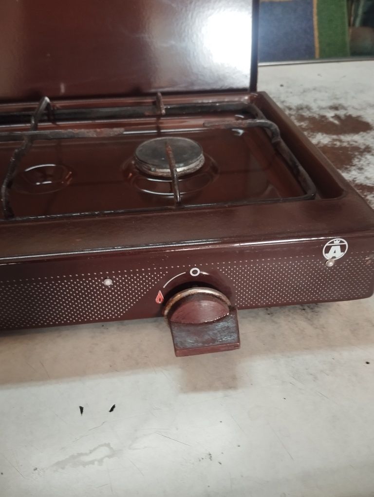 Продам газовую печку таганок.