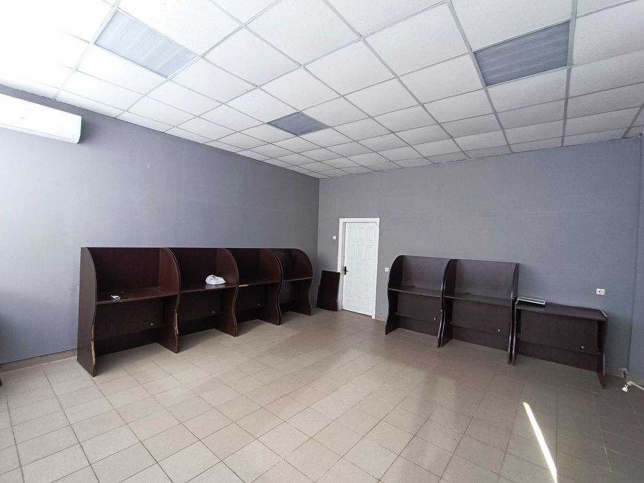 Офісні приміщення загальною площею 300 кв.м в районі ринку "Нива" (С1)