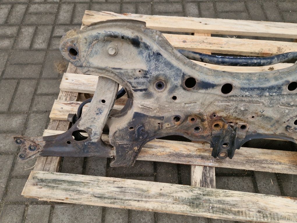 Sanki wózek zawieszenie wahacze przód Toyota Corolla Verso II 04-09