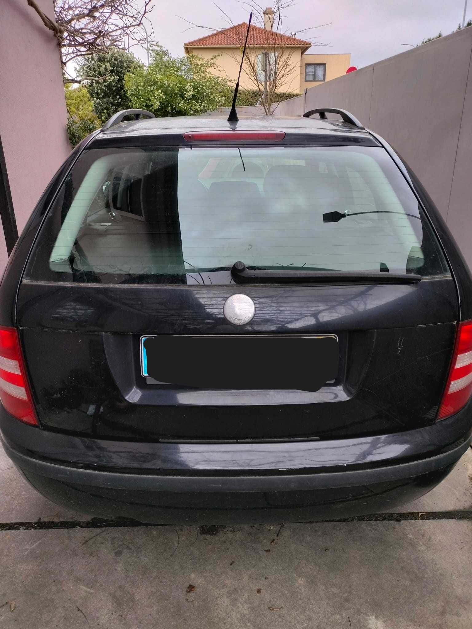 Skoda fabia Break 2007 preto com 158000 km em bom estado (Porto)