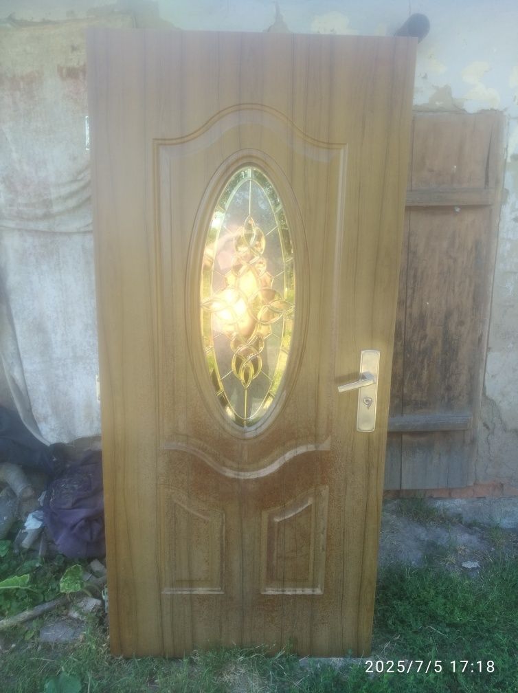 Продам двері. Металеві