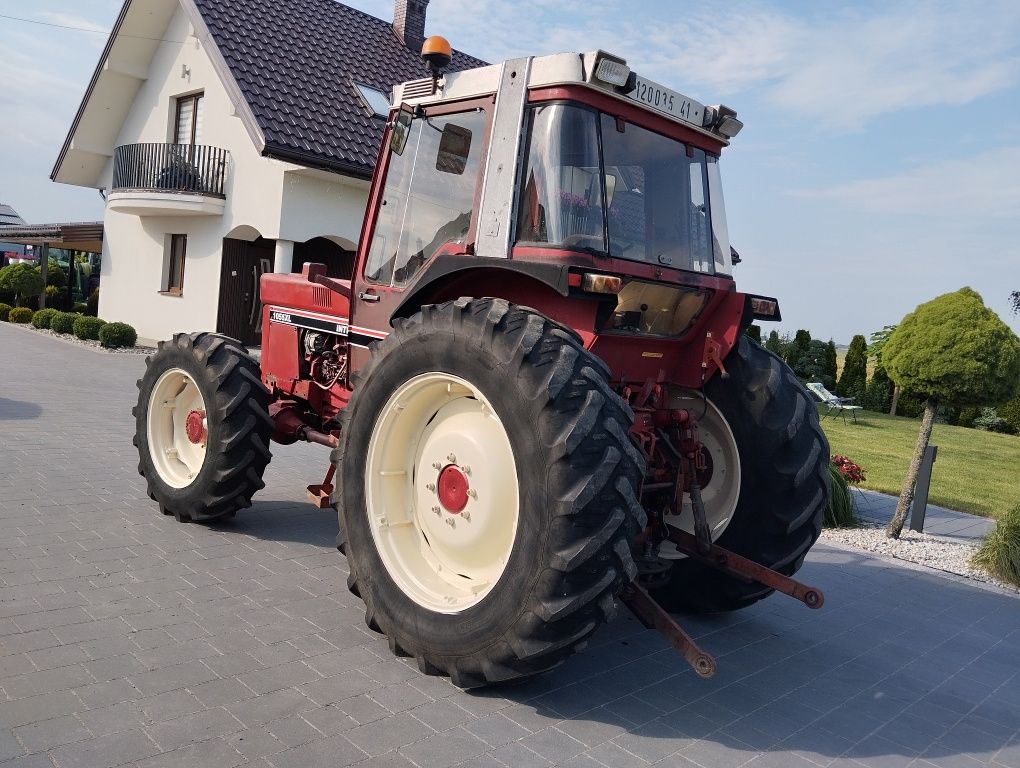 Case Internation 1056xl