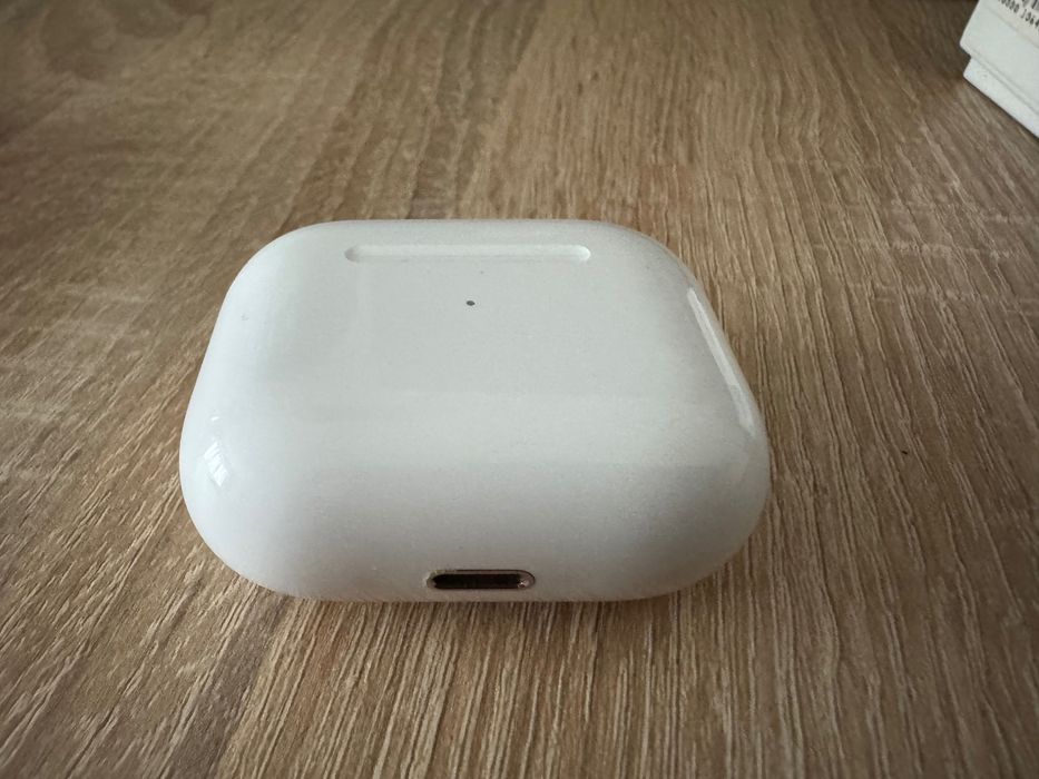 Кейс от AirPods 3