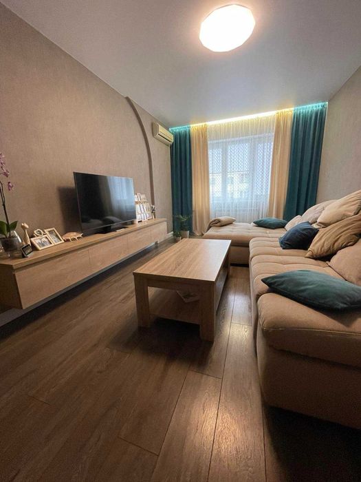 Продается 3-х, комнатная квартира в Обухове