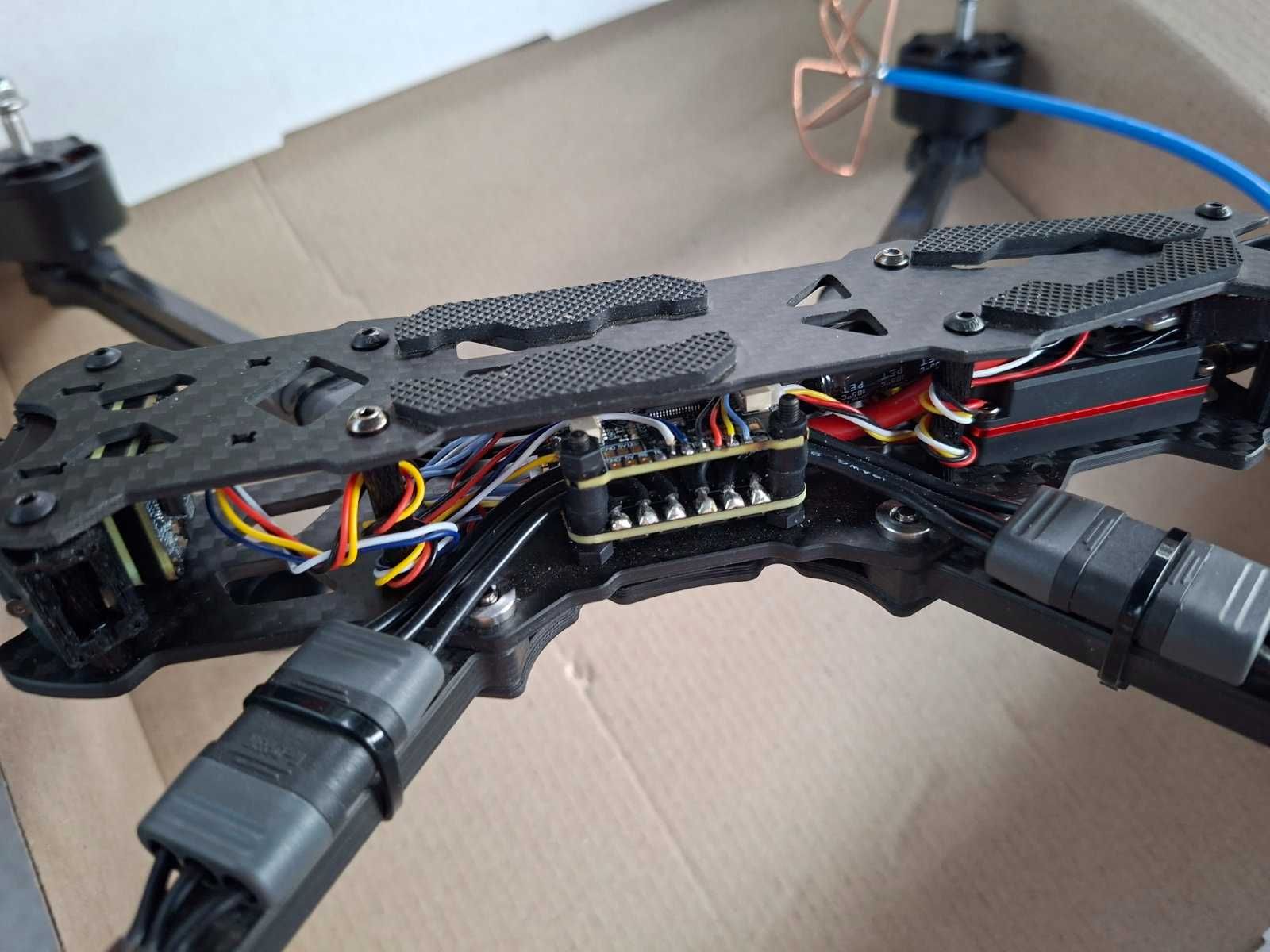 теплловізійний 10 дюймовий FPV дрон 3.3Ggz Rush solo max 4W  2.4Ggz