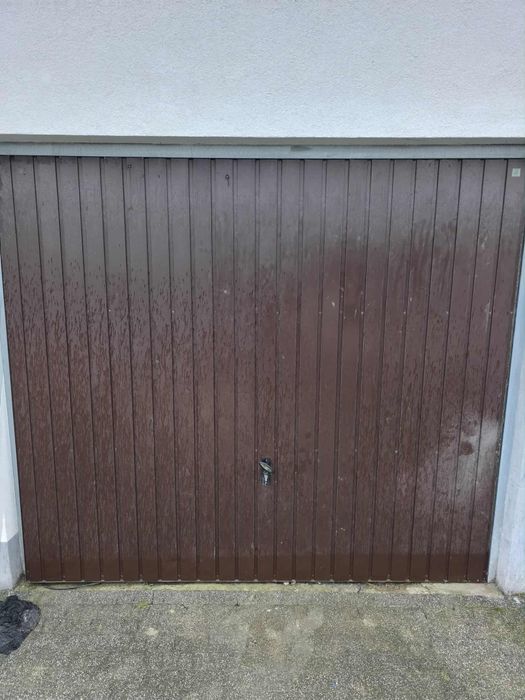 Drzwi garażowe brązowe