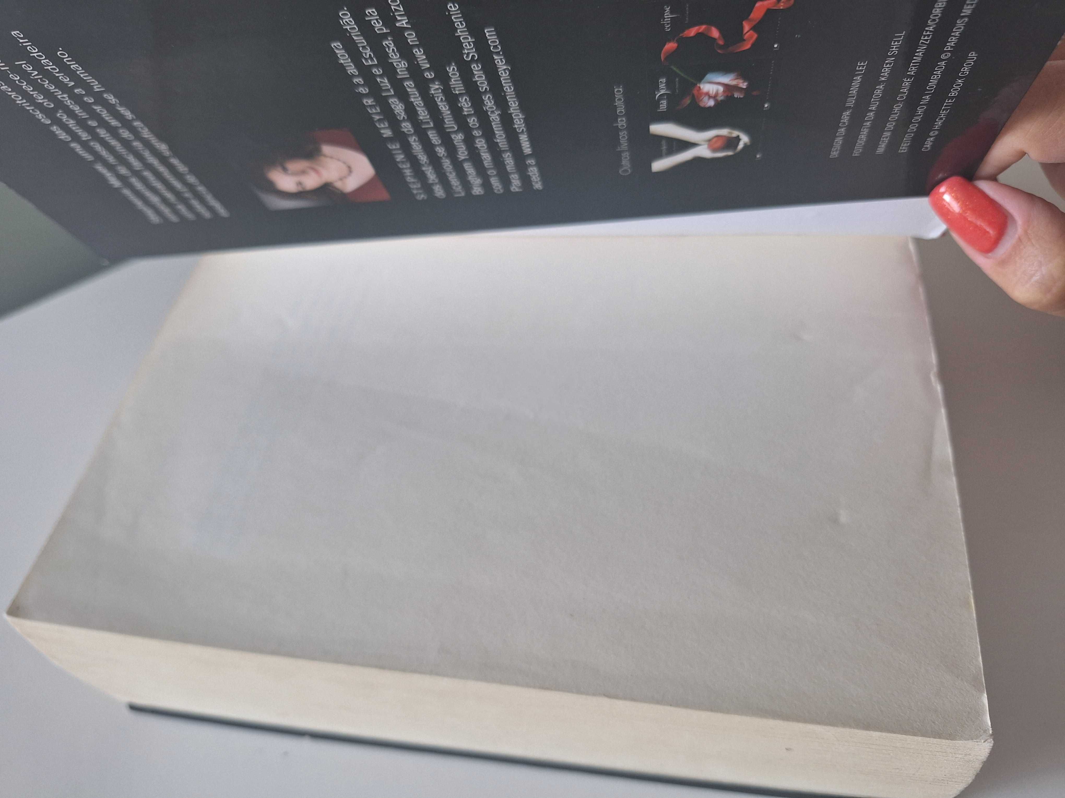 Livro Nómada de Stephenie Meyer