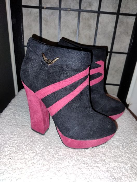 Buty Vices Woman r. 38, botki