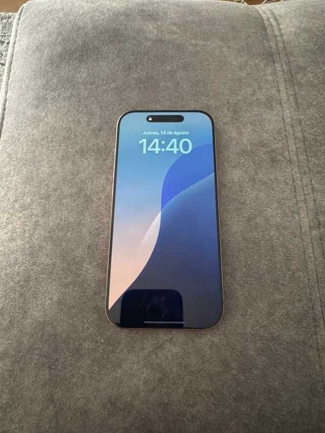 Apple iPhone 16 Pro 128 GB Desert Titânio