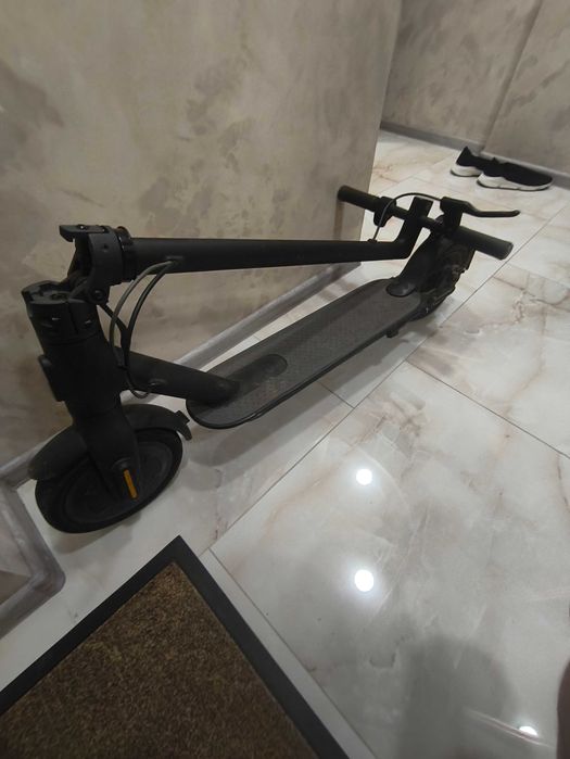 Електро самокат Xiaomi m365