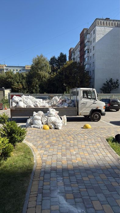 Вивіз будівельного сміття . Послуги вантажників. Вантажний транспорт.