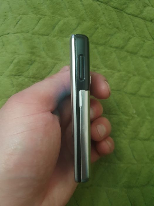 Продам Nokia 6300