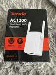 Router Tenda AC1200