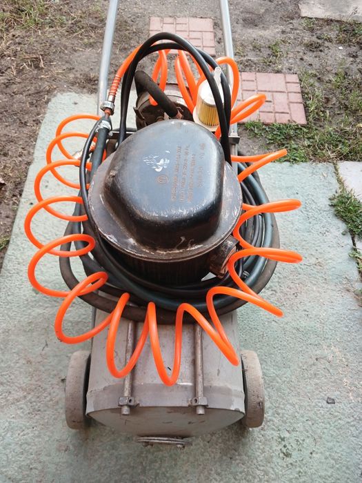 Продается компресор