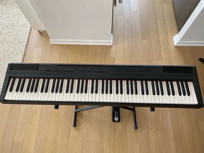 Piano digital Yamaha P105