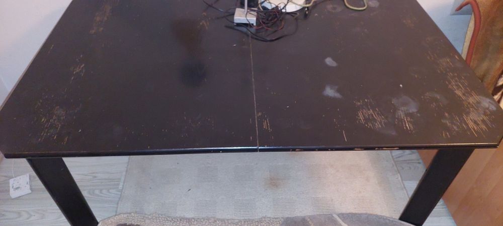 Duzy stół rozkladany do renowacji.