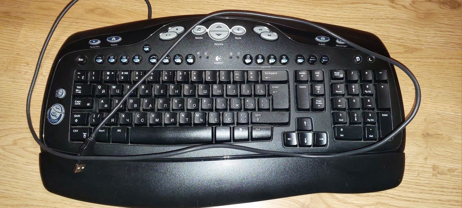 Мультимедийная клавиатура Logitech Corded Keybord  Y-B 52 RT7R15