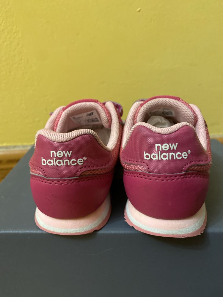 Кросівки для дівчинки New Balance 500, 28 розмір