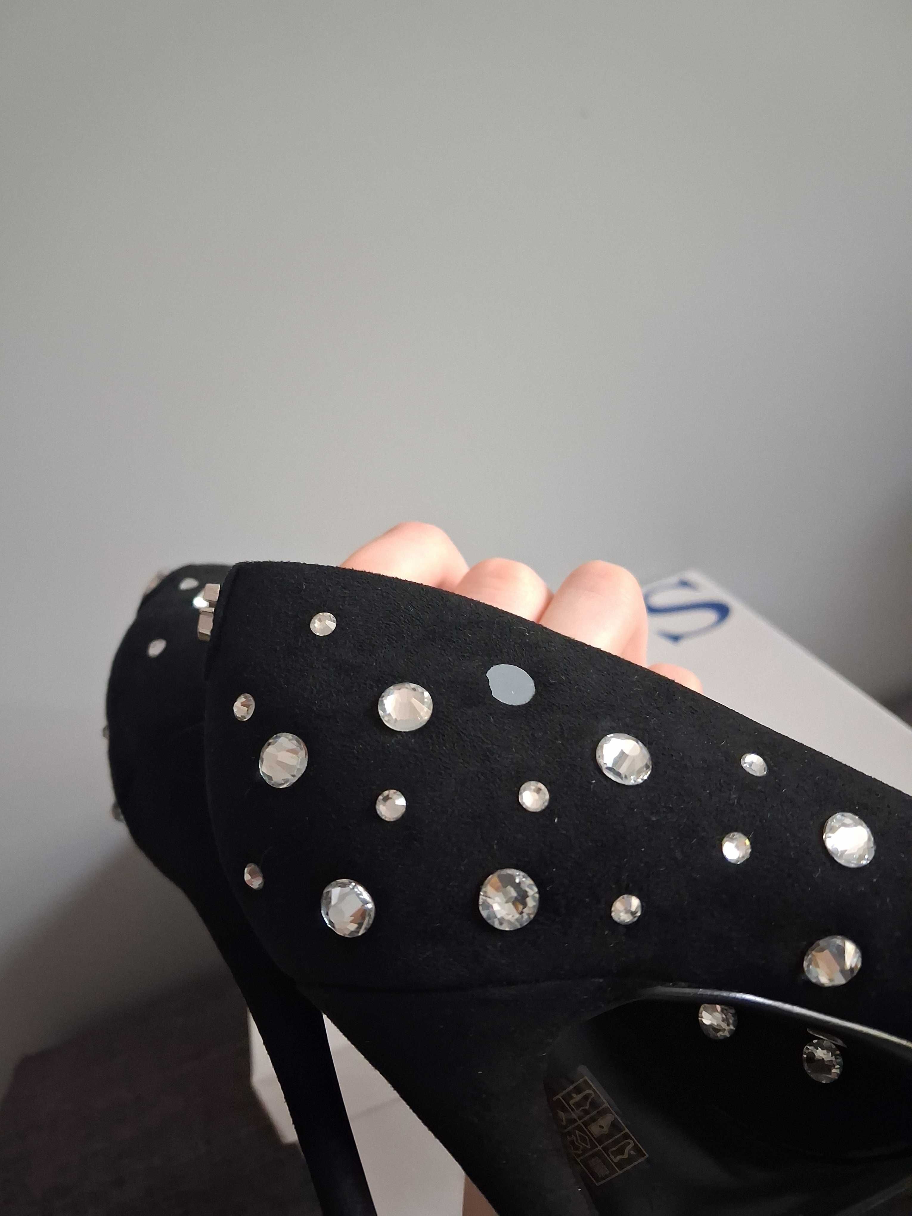Szpilki guess buty na obcasie z kryształkami