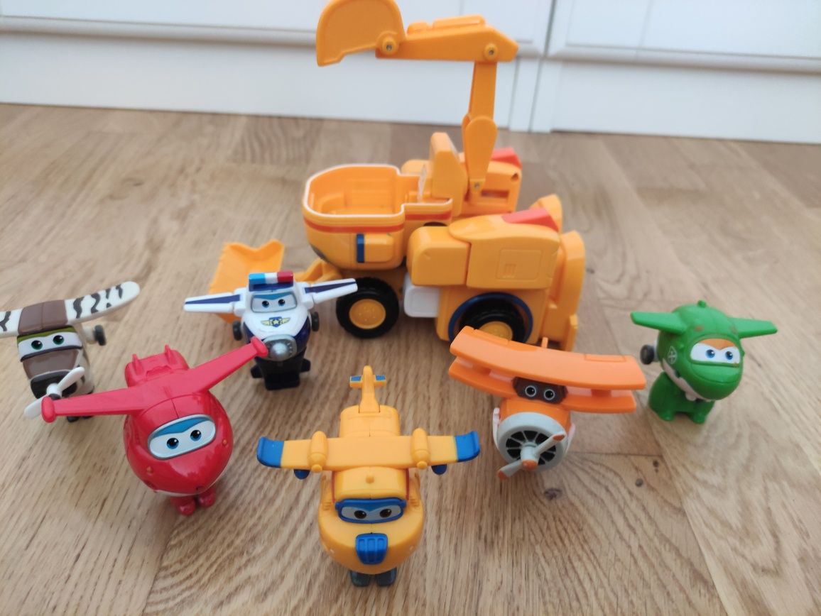 Super wings robot plus 6 samolotów