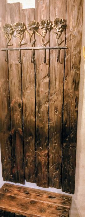 Wieszak ręcznie robiony z drewna plus metalowe okucia retro