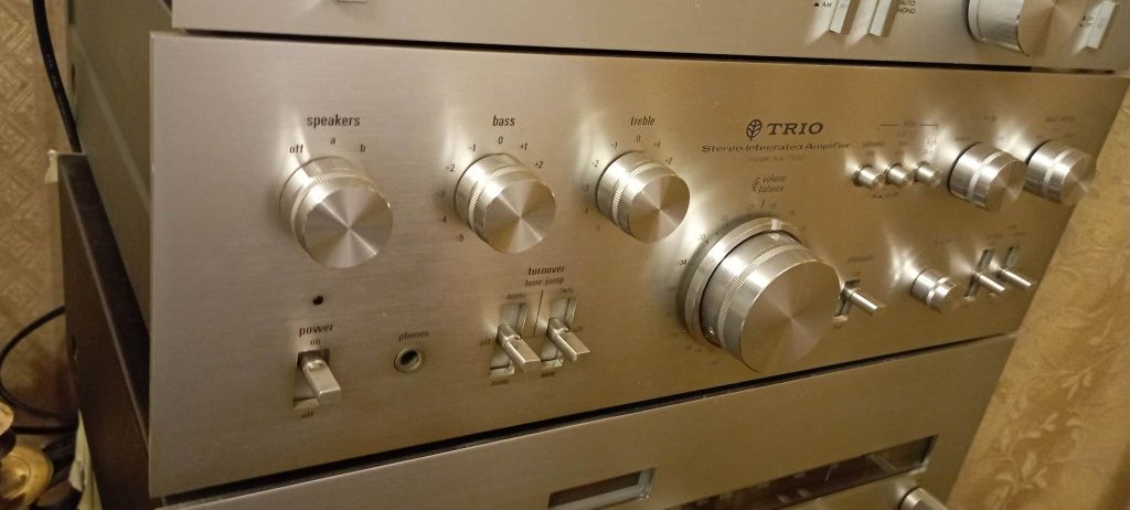 Продам усилитель TRIO  KA-7300