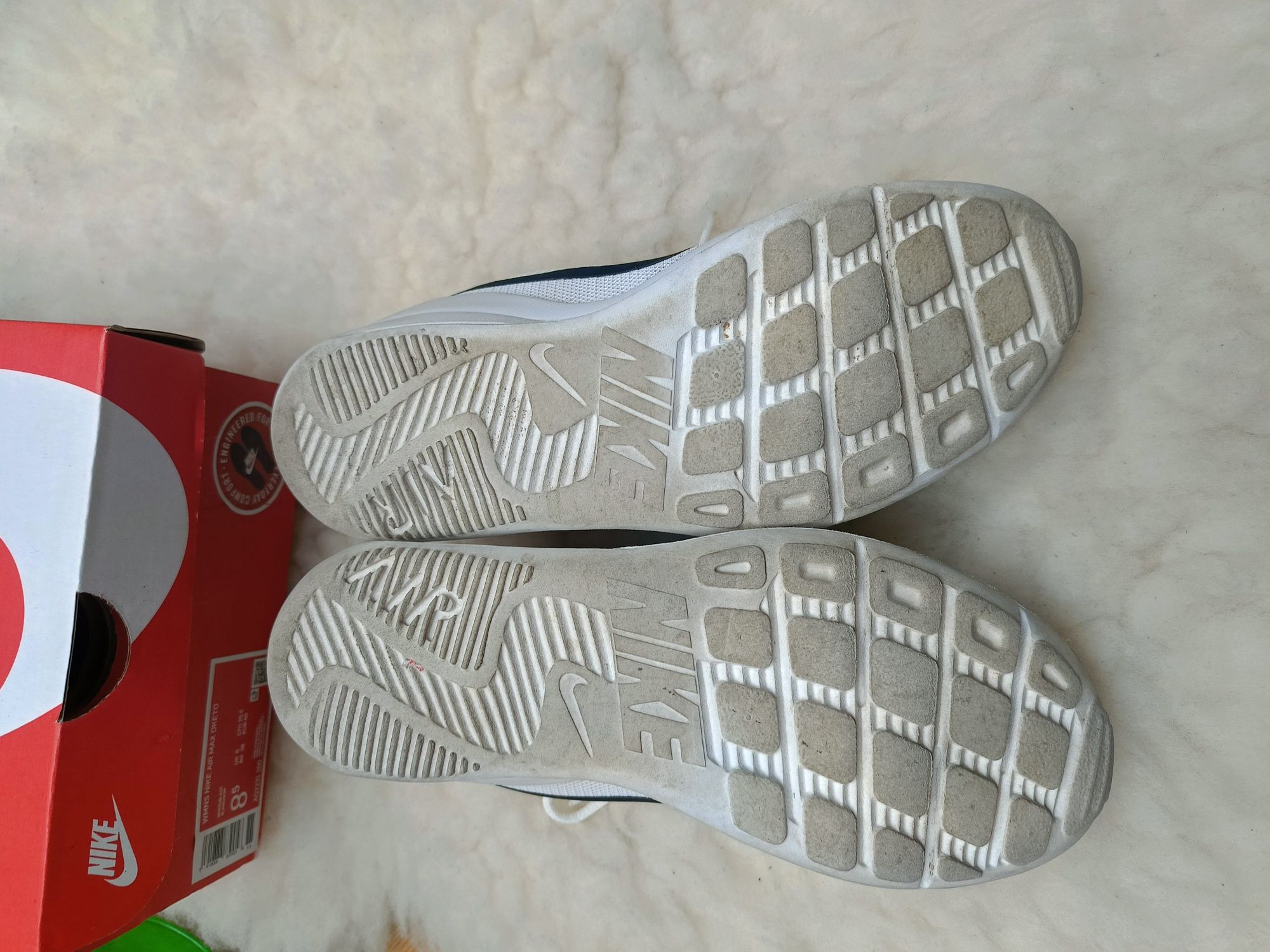 Damskie buty Air Max Oketo Throwback Future marki Nike to kultowy mode