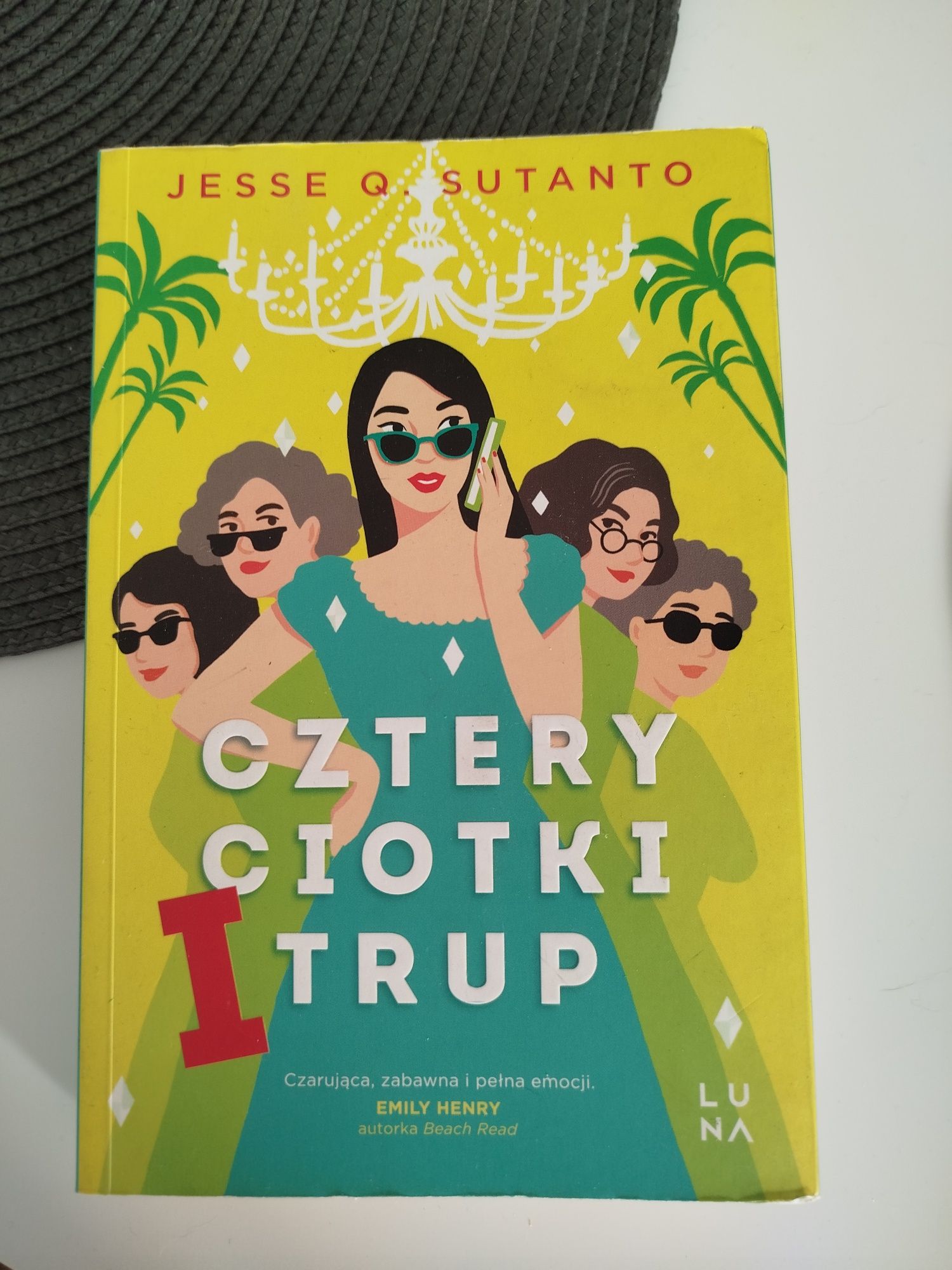 Cztery ciotki i trup