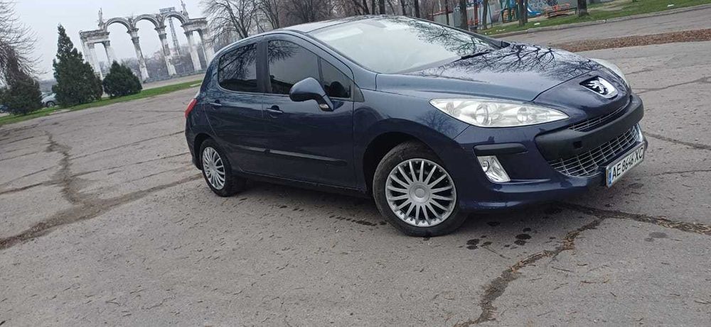 Peugeot 308 - 2008г