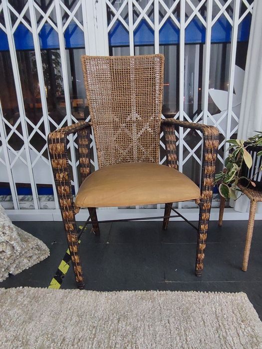 Cadeirão importado único