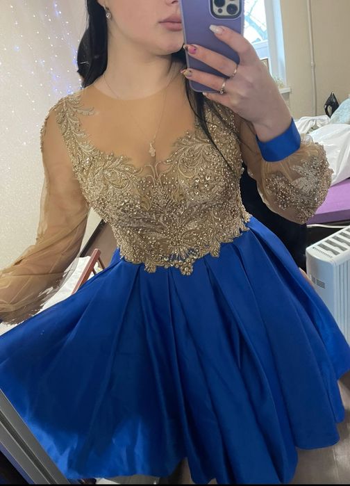 Дуже шикарне плаття нарядне пишне на випускний  випускна сукня