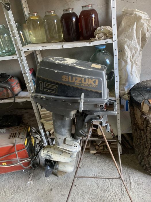 Suzuki 15 лодочний мотор 2тактний