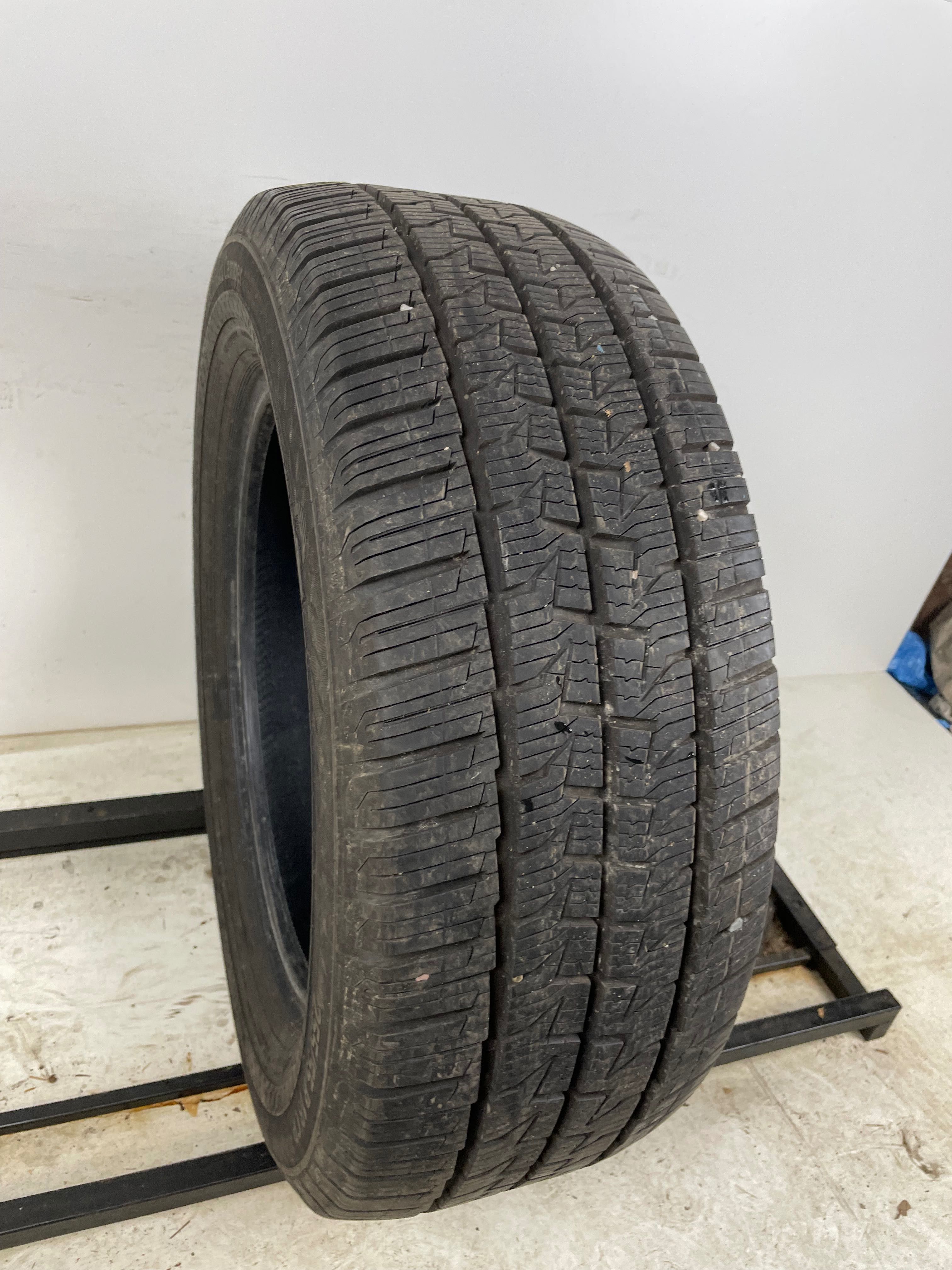 255/55R18CP 120R Continental VanContact Camper