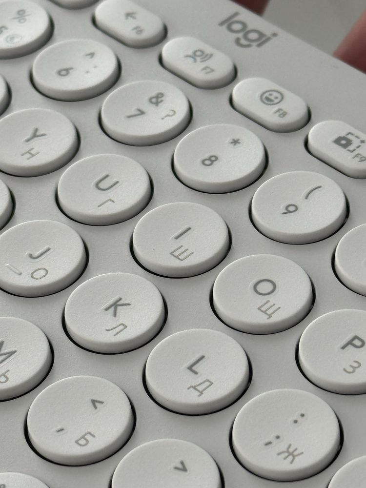 Logitech K380s Pebble keys 2 нова