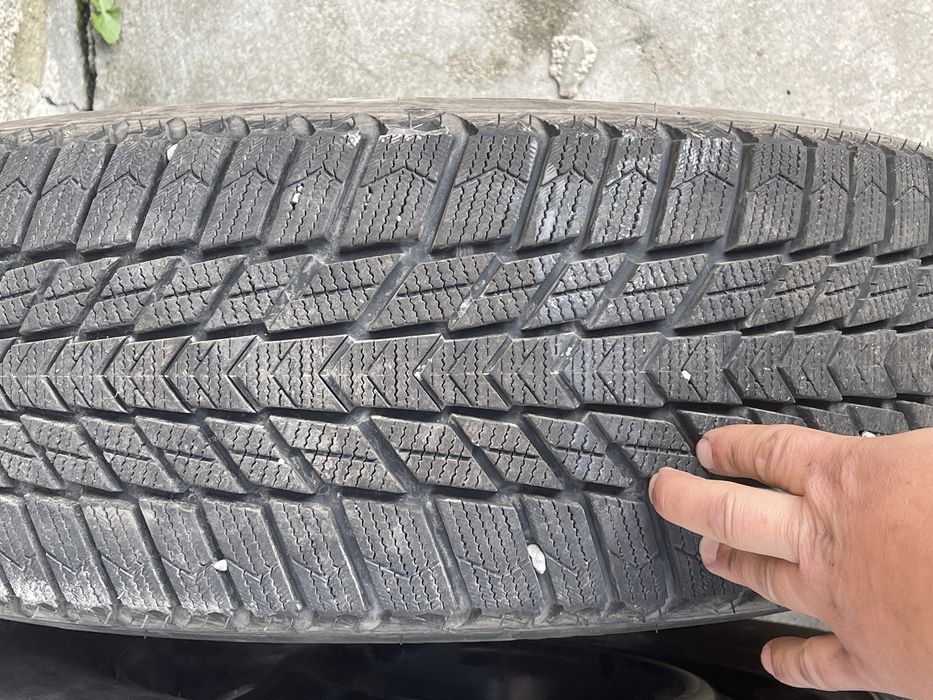 Продам зимові шини в доброму стані
