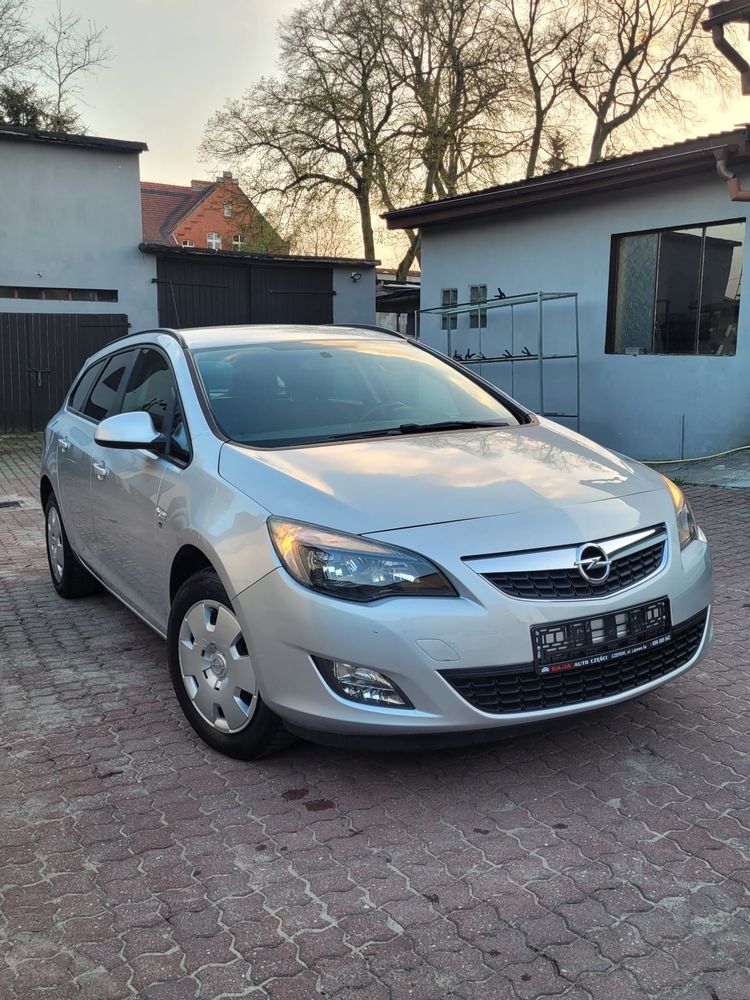 Opel astra j 1.7cdti sprowadzony