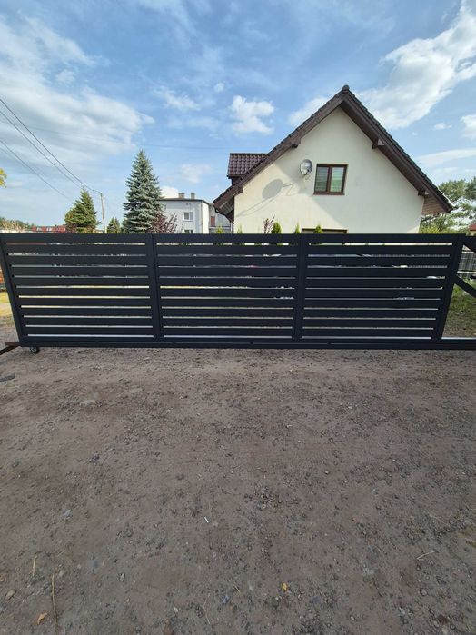 Brama przesuwna palisadowa 4x1,42  profil aluminiowy 100 x 25 komplet
