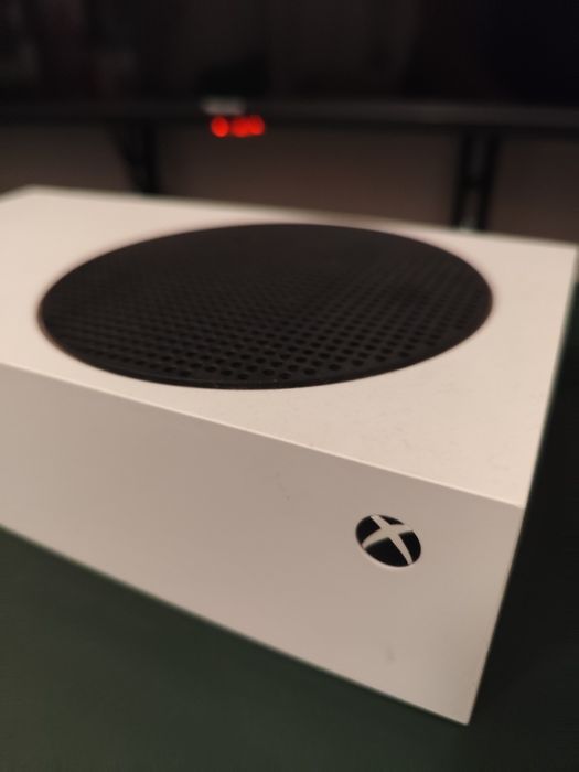 Vendo Xbox Series S e volante Trustmaster TMX Force Feedback