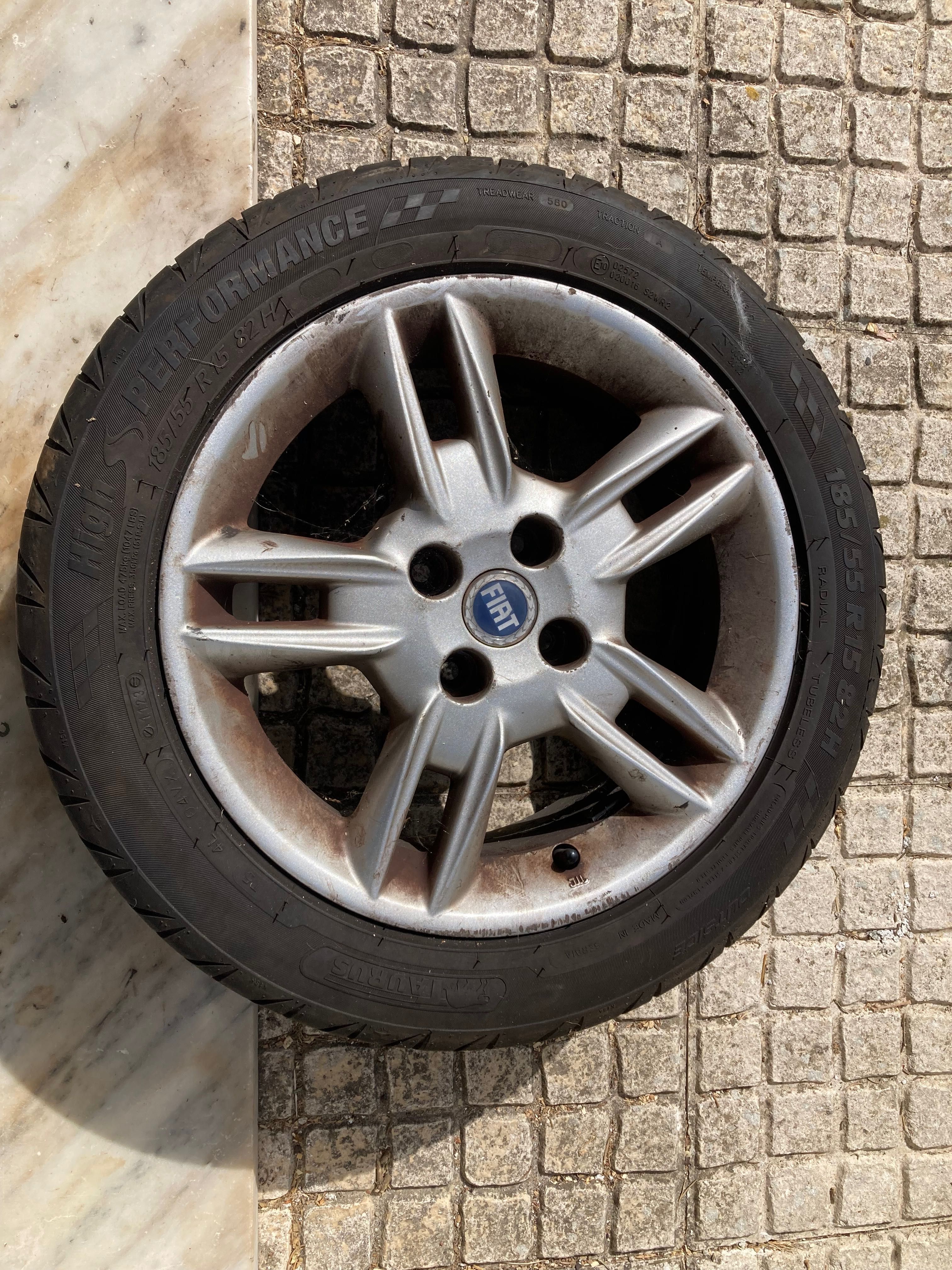 Roda Fiat punto 15