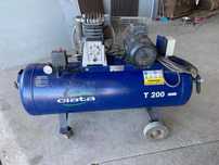 Vendo compressor 200L