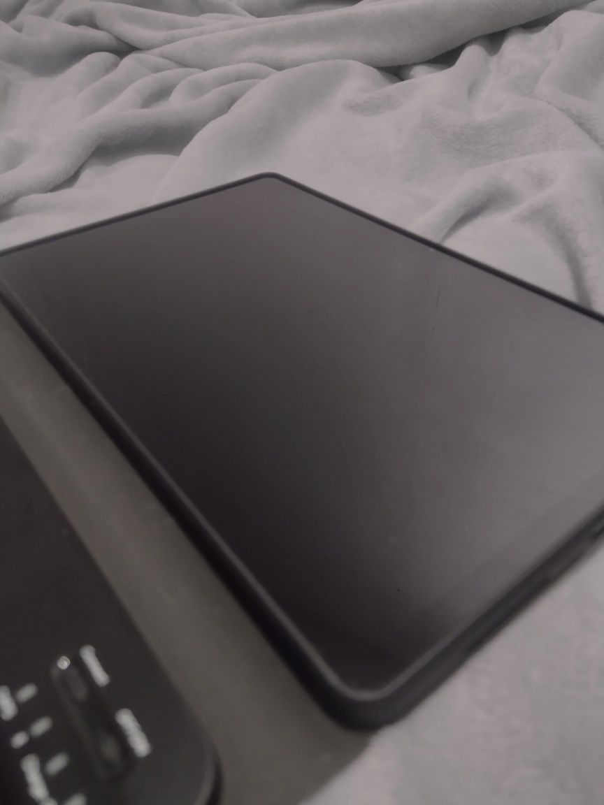 Xiaomi Redmi Pad 4 + etui z klawiaturą