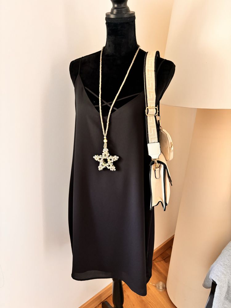 Vestido em viscose preto