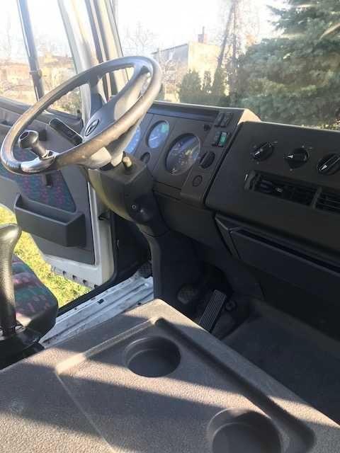 Mercedes 814d, izoterma z windą