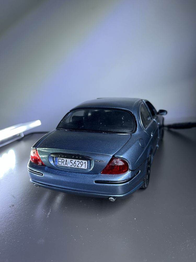 Jaguar s-type 1:18 maisto tuning