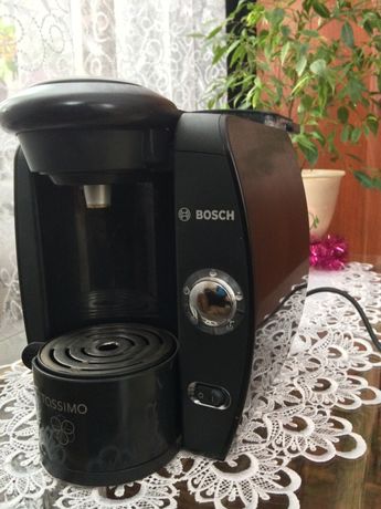 Капсульна кавоварка еспресо Bosch TAS 4012 EE Tassimo